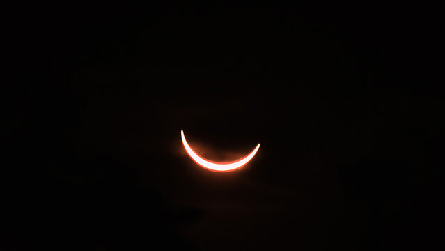 Glowing Solar Crescent During an Eclipse