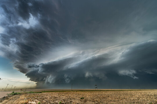Storm cell formation in Tornado Alley