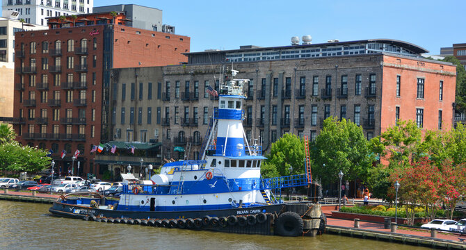 SAVANNAH GEORGIA USA: Vessel INDIAN DAWN is a tug built in 1976 and currently sailing under the flag of USA. 