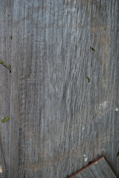 Imagen vertical de un fondo de madera ideal para texturas color frio 