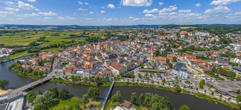 Sommerlicher Blick in die Cham-Further Senke rund um Cham im Oberen Bayerischen Wald