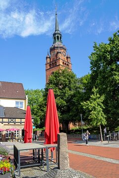 itzehoe, deutschland - kirche st. laurentii im stadtzentrum