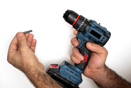 Installing drill bit into cordless drill