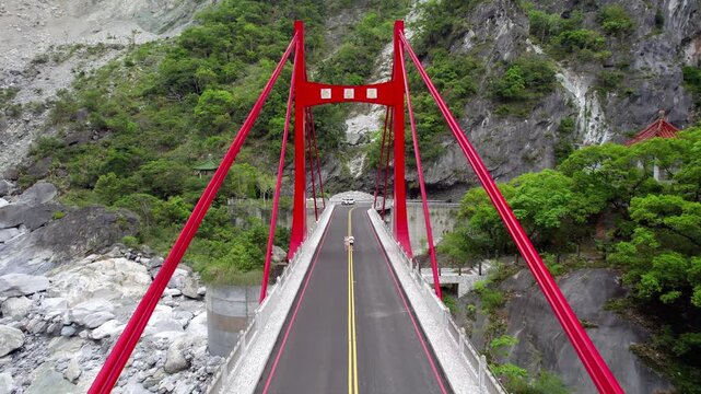 Drone Crosses Cimu Bridge Into Taiwan&rsquo;s Dramatic Taroko Gorge
