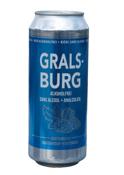 Blaue Aluminiumdose mit alkoholfreiem, isotonischem Bier der Marke Gralsburg isoliert vor einem transpareneten  Hintergrund im PNG Format. Z&uuml;rich 18.9.2026