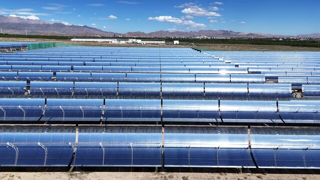 CSP parabolic trough solar thermal power plant