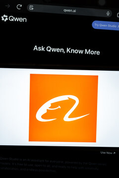 Qwen artificial intelligence assistant interface showing logo