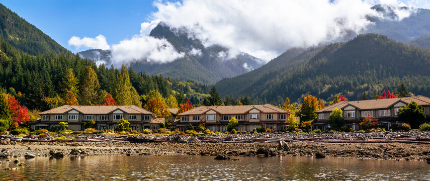 Waterfront homes below mountains in Squamish British Columbia
