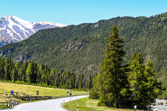Zernez, Ofenpass, Passstrasse, Bergstrasse, Engadin, Pass, Nationalpark, Ova dal Fuorn, Val M&uuml;stair, Alpen, Fr&uuml;hling, Sommer, Graub&uuml;nden, Schweiz