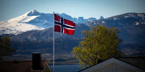 Norwegian flag in the arctic landscape of Bodø, Norway © Ivan Cernicky