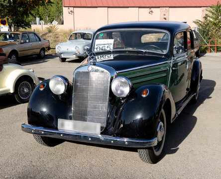 06-10-2024, Teruel,Spain, Classic Black Mercedes-Benz 170 S at Vintage Car Exhibition
