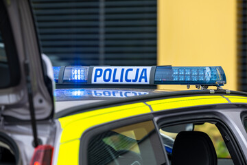 Radiowóz polskiej policji w czasie akcji.  © FotoDax