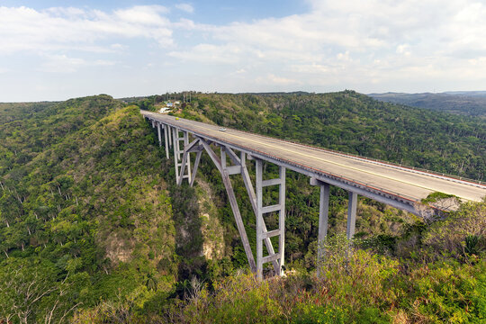 Bacunayagua Bridge over the lush Yumuri Valley, Matanzas, Cuba
