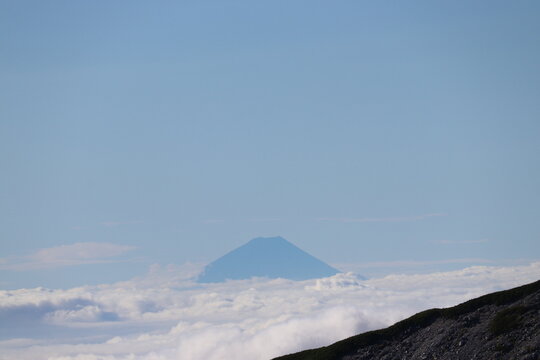 立山連峰から見えた富士山