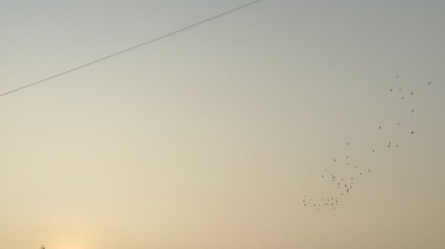 Close-up of a beautiful city, in bokeh, at sunset.Primer plano de una ciudad hermosa, en bokeh, en el atardecer