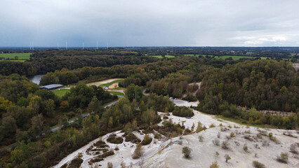 Pentes érodées et sol minéral du terril d'Abbaretz © skerdreux