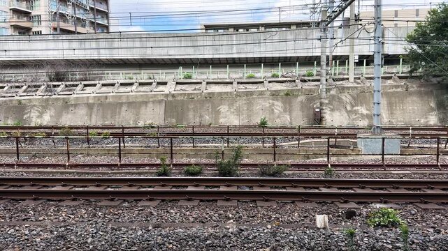 5x Speed View of Ueno-Tokyo Line, Shonan-Shinjuku Line and Keihin-Tohoku Line Passing in Tokyo