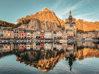 Dinant, 19.09.2026, Belgium, A beautiful view of the promenade and the Notre-Dame Collegiate Church. The City of Saxophones and the gateway to the Ardennes  © Bartomiej