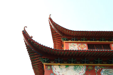 Obraz premium Traditional Chinese Temple Roof with Curved Eaves
