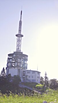 Kum mountain analogue television antenna transmitter