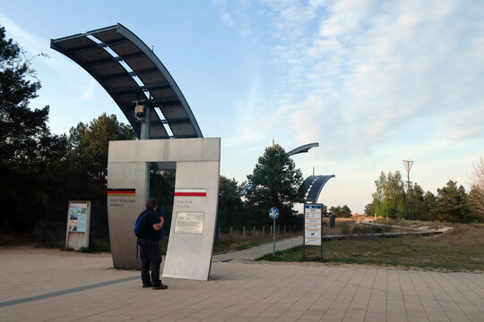 Seebad Ahlbeck, Germany. German-Polish border between Ahlbeck and Świnoujście