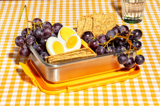 Stainless steel lunch box
