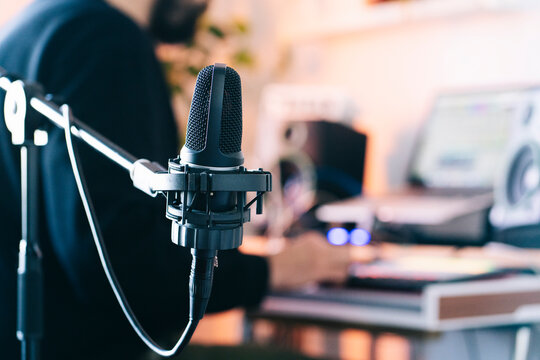 Recording music and podcasting in home studio
