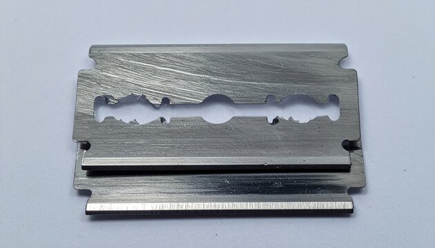 Stainless steel safety razor blades