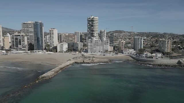 Vista a&eacute;rea de la Playas de Calpe, vistas desde dron, Alicante 