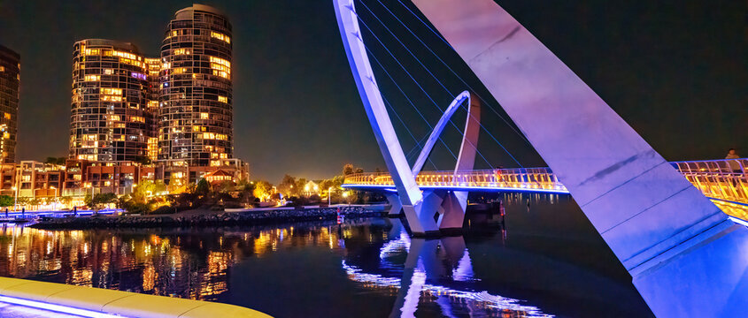 Elizabeth Quay Bridge at night in Perth