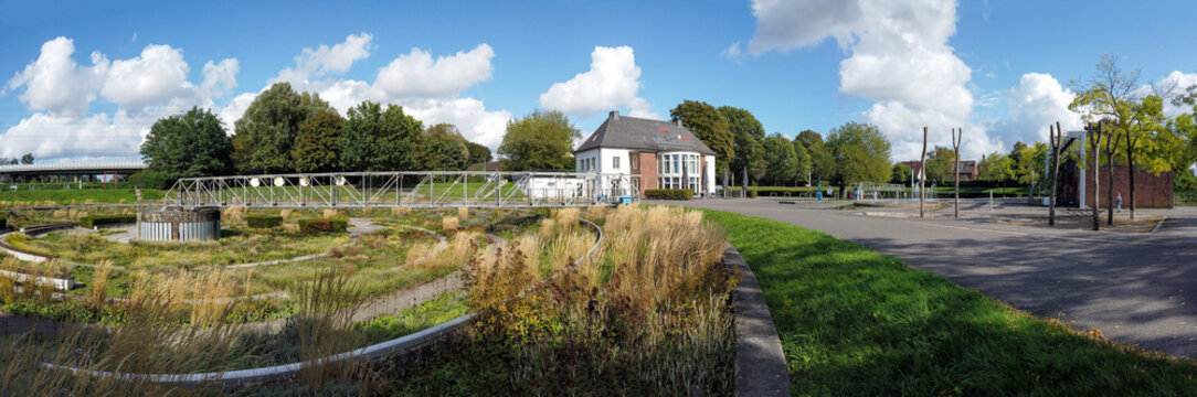 Panorama des  Berne Park in Bottrop zwischen Emscher und Rhein-Herne-Kanal