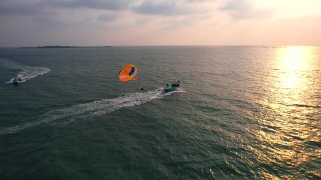 Beach parasailing, Malpe, Beach Waves, Malpe Beach, Udupi