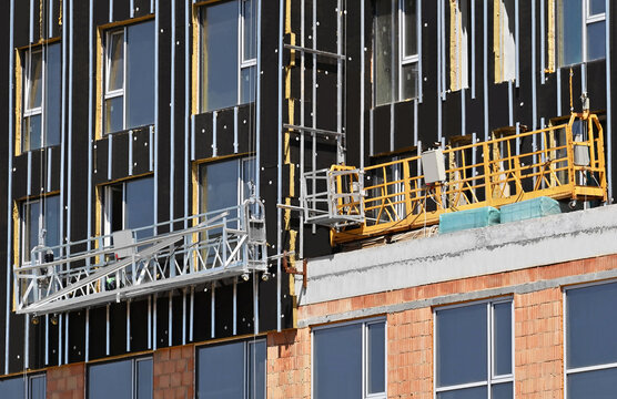 Thermal insulation installation with ZLP suspended platform