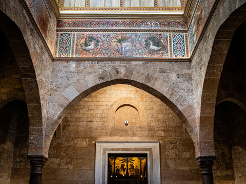 12th-century golden mosaics in the Hall of King Roger (Sala di Re Ruggero), Palace of the Normans , Palermo, Sicily, Italy