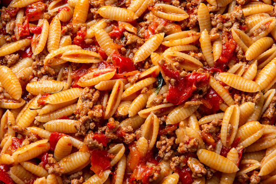 Malloreddus al rag&ugrave;, tipica pasta Sarda, Cucina Italiana 