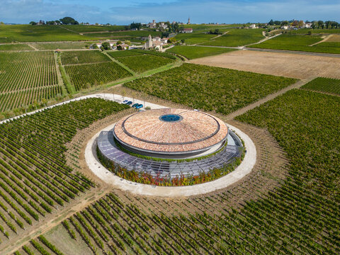 FRANCE, GIRONDE 33, SAINT-EMILION, AERIAL VIEW, THE DOME, CIRCULAR CHAI SIGNED NORMAN FORSTER, OWNER JONATHAN MALTUS CHATEAU TEYSSIER AT ST-EMILION AND CALIFORNIE WORLD'S END