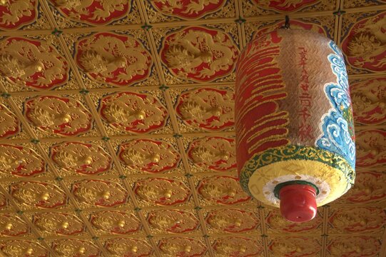 Traditional Chinese Temple Architecture and Cultural Heritage in Malaysia
