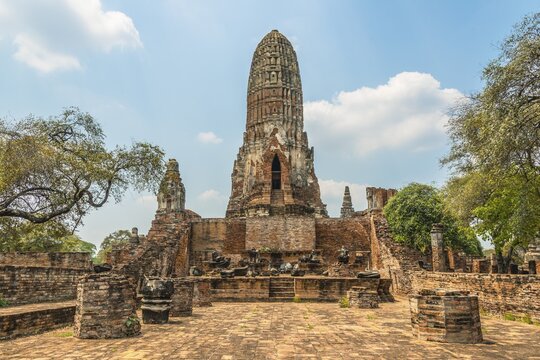 Ruins of Buddhist temple Tha Wa Su Kri, Ayutthaya, Chang Wat Phra Nakhon Si Ayutthaya, Thailand