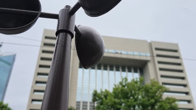 回転する風力計