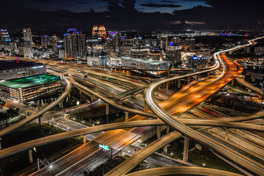 orlando skyline, orlando, florida, downtown orlando, skyline, cityscape, city, urban, night, nighttime, evening, city lights, illuminated, lights, buildings, skyscrapers, architecture, downtown, lake 