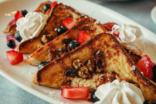French Toast with Cream