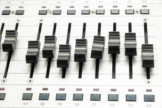 faders of dj tracks mixing tool
