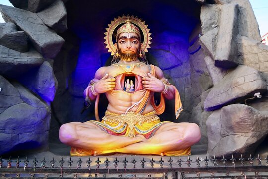インド　リシュケシ　ハヌマーン像