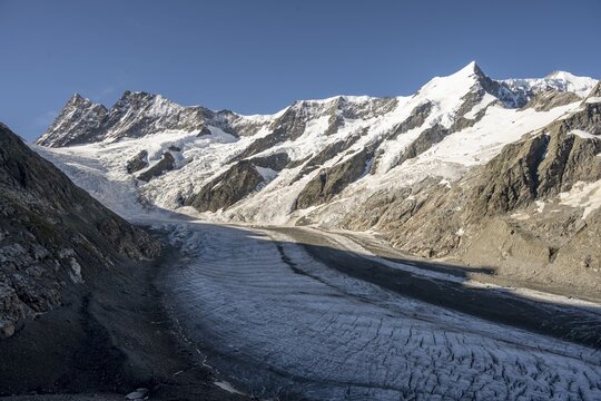 High alpine landscape, glacier tongue, glacier Unteres Eismeer, Finsteraarhorn, Agasszishorn, Gro&szlig;es Fiescherhorn, Bernese Oberland, Switzerland