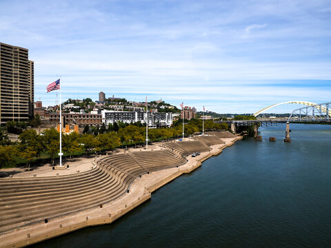 Cincinnati Riverfront Park Amphitheater Steps Along Ohio River