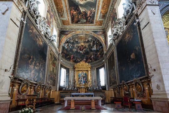 High altar and apse frescoes of the Basilica of Santa Maria in Vado