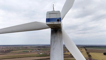 turbina wiatrowa © Adam Schmidt
