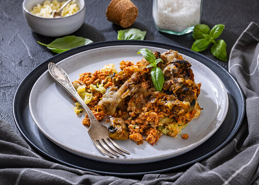 Queso fundido con carne casserole with ground meatQueso fundido con carne casserole with ground meat
