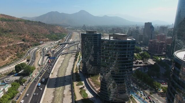 video a&eacute;reo Santiago de Chile - Providencia 04