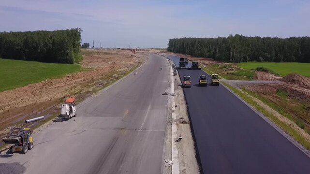 Drone follows split highway outside Bronnitsy